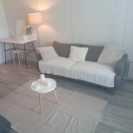 아파트 Row House *